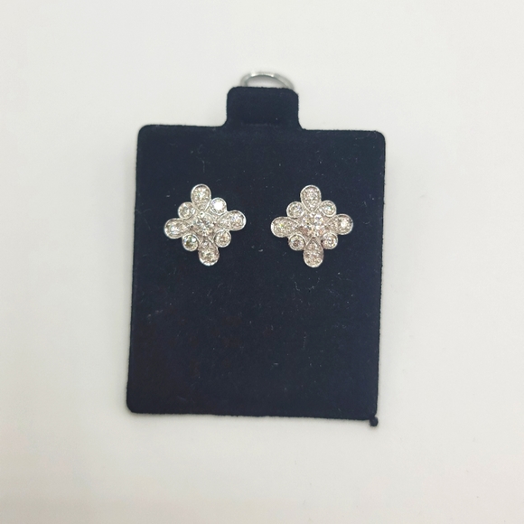 14K White Gold Natural Diamond Stud Earrings. 0.76ct Total Diamond Weight